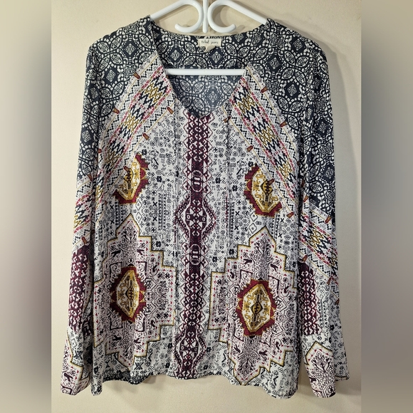 Tribal Jeans Aztec Print Tunic Blouse | V-Neck | Bohemian Style | Rayon Size M - Picture 2 of 10